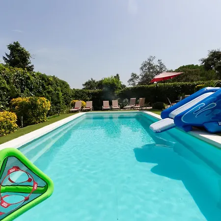 2 Private Abodes In One Magnificent Villa! 빌라