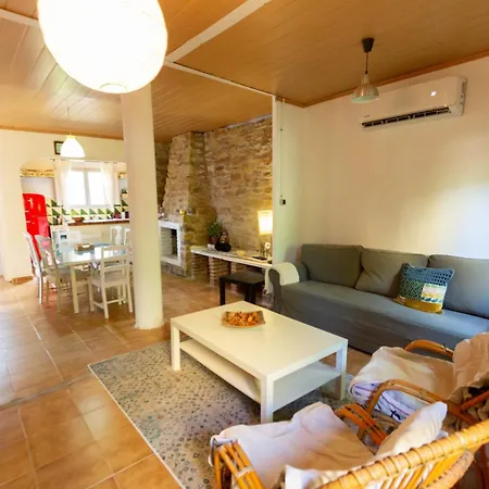 Villa 2 Private Abodes In One Magnificent Villa! *