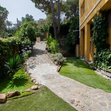 2 Private Abodes In One Magnificent Villa! Villa *