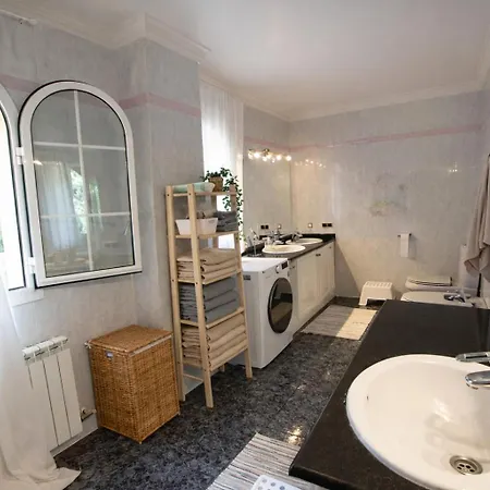 2 Private Abodes In One Magnificent Villa! Vil·la Massanet De La Selva
