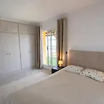 빌라 2 Private Abodes In One Magnificent Villa! *