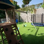 빌라 2 Private Abodes In One Magnificent Villa! Massanet De La Selva