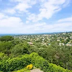 2 Private Abodes In One Magnificent Villa! 빌라 *