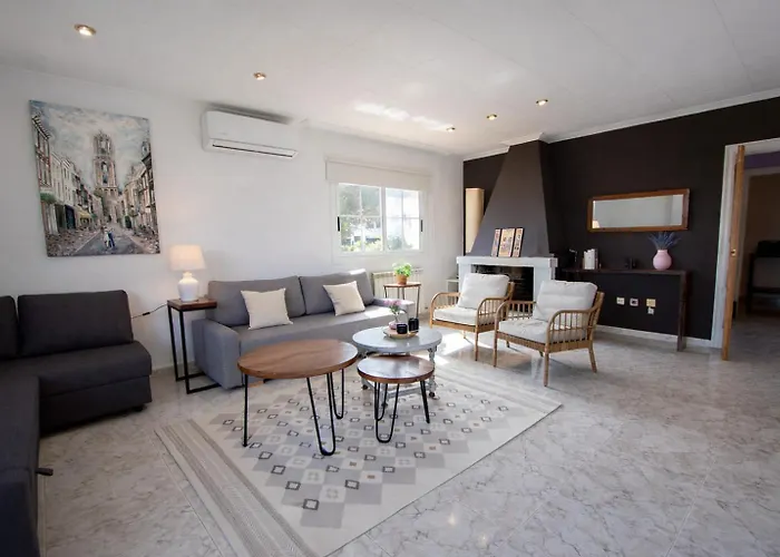 2 Private Abodes In One Magnificent Villa! *